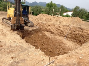 Scavo per la nuova piscina